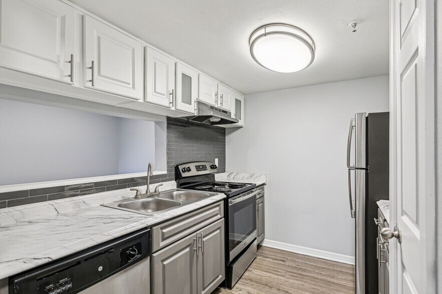 More Photos Of 4610 N Armenia Ave, Tampa Apartments For Sale