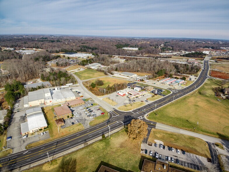 More Photos Of 1221 S Willow Ave, Cookeville Office Residential For Sale