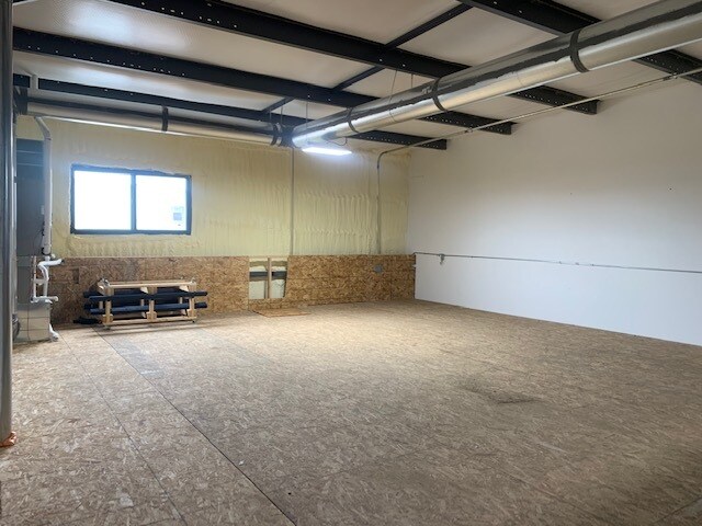 More Photos Of 332 Mountain View Dr, Johnstown Warehouse For Lease