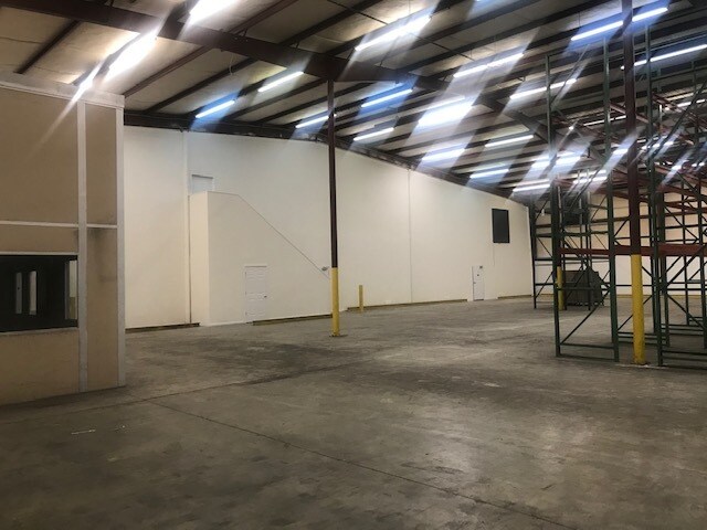 More Photos Of 2709 Walkup Ave, Monroe Warehouse For Lease