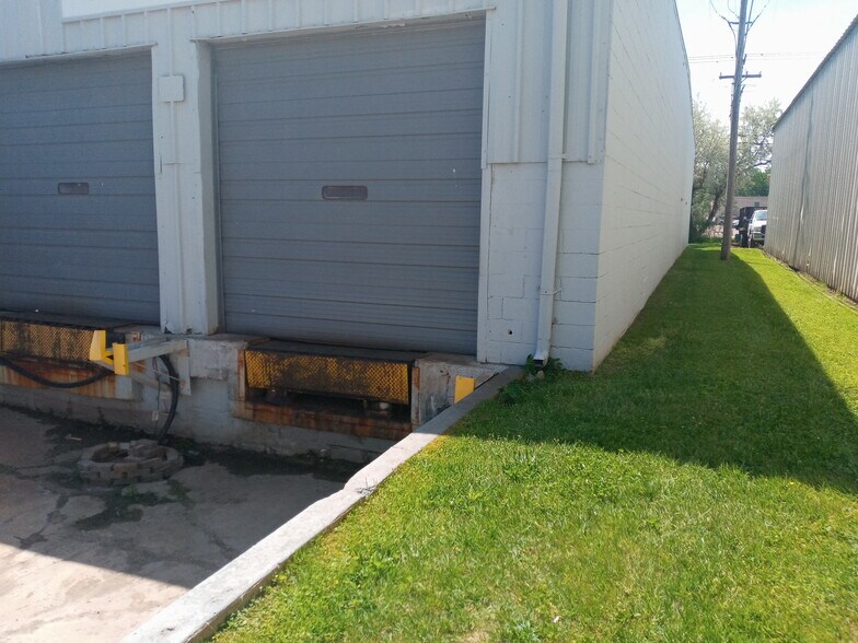 More Photos Of 41135 Irwin Dr, Harrison Township Warehouse For Sale