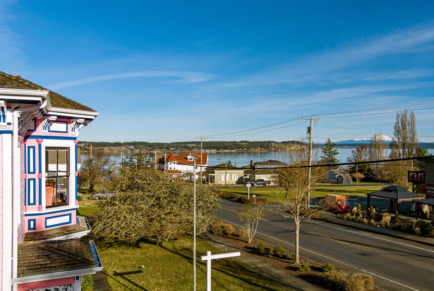 More Photos Of 704 N Main St, Coupeville Hospitality For Sale