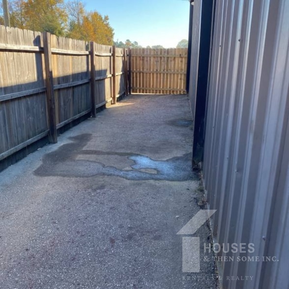 More Photos Of 1733 Piedmont Hwy, Piedmont Freestanding For Lease