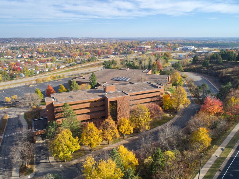 More Photos Of 1800 Westwood Center Blvd, Wausau Office For Sale
