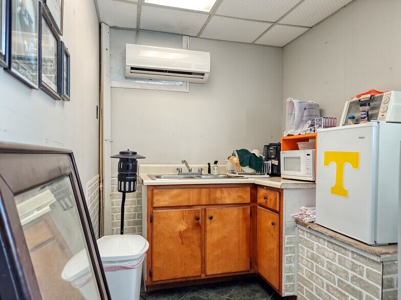More Photos Of 3150 Highway 70 W, Camden Auto Salvage Facility For Sale