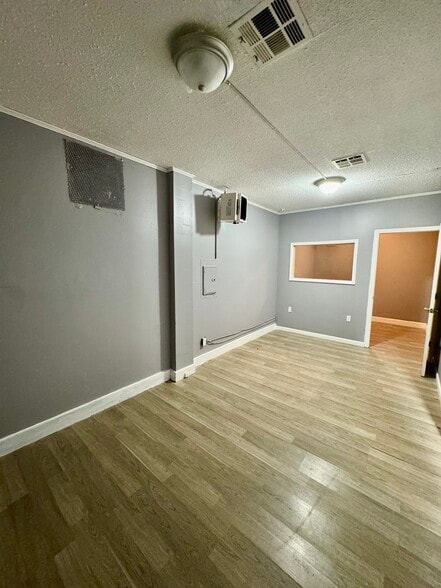 More Photos Of 133 E Parris Ave, High Point Freestanding For Lease