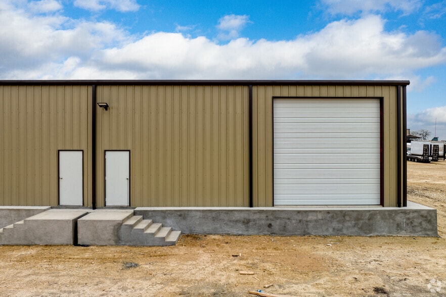More Photos Of 9157 Farm to Market 436, Temple Warehouse For Lease