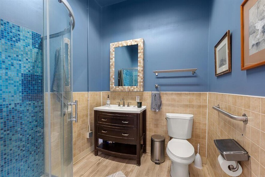 More Photos Of 5527 El Cajon Blvd, San Diego Storefront For Sale