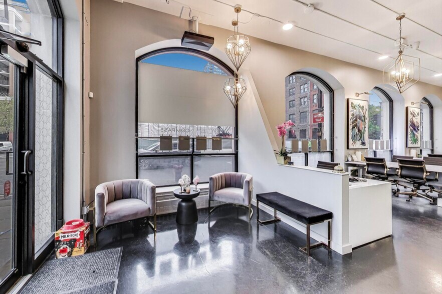 More Photos Of 730 N Wells St, Chicago Medical For Sale