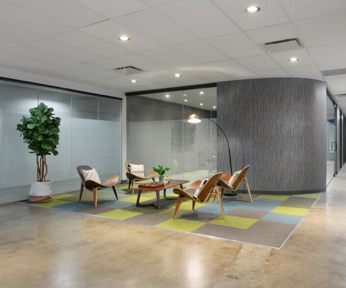 More Photos Of 16770 Imperial Valley Dr, Houston Coworking Space