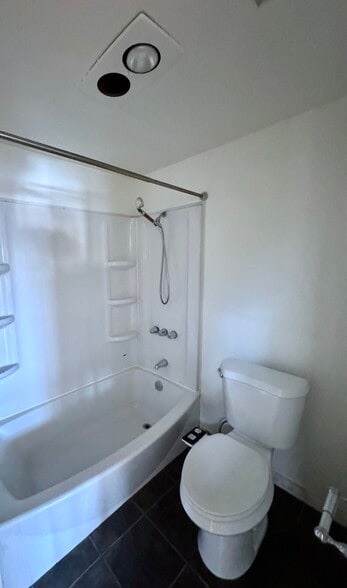 More Photos Of 10626 Magnolia Blvd, North Hollywood Loft Creative Space For Sale