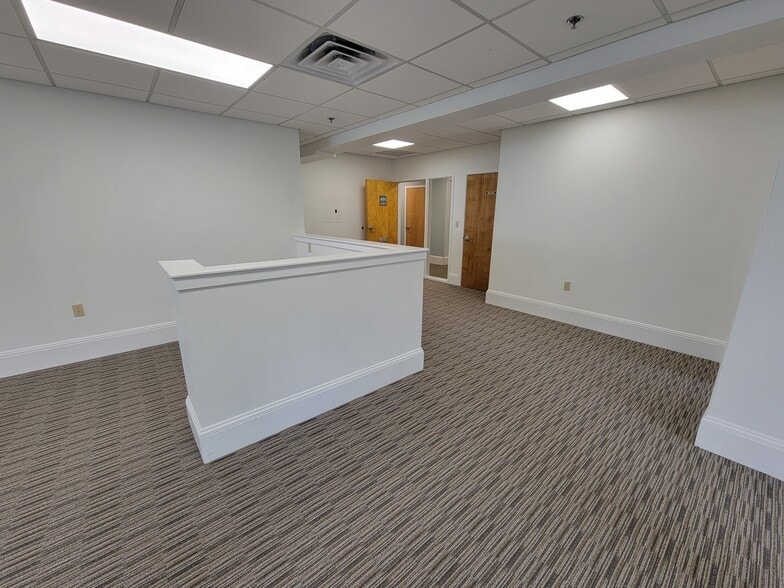 More Photos Of 32-34 Main Street Ext, Plymouth Office For Lease