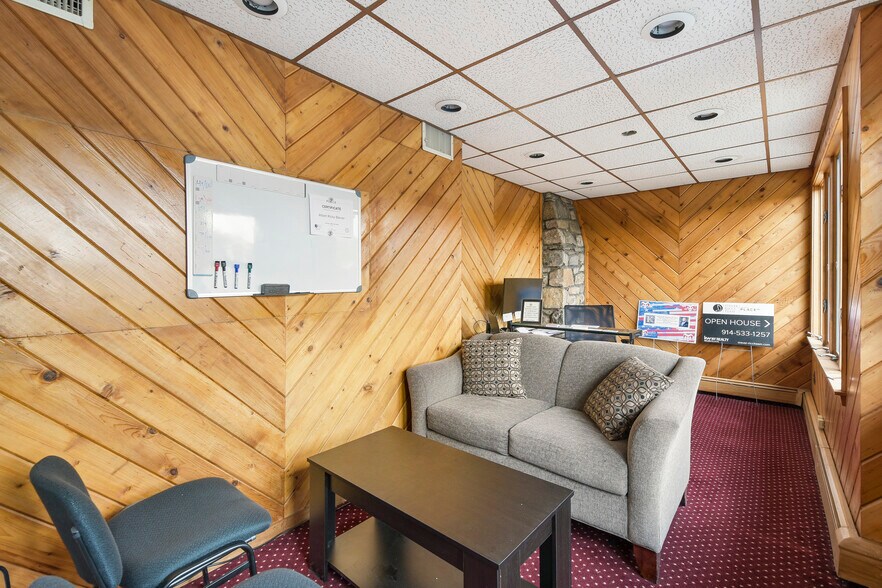 More Photos Of 105 Gleneida Ave, Carmel Office For Sale