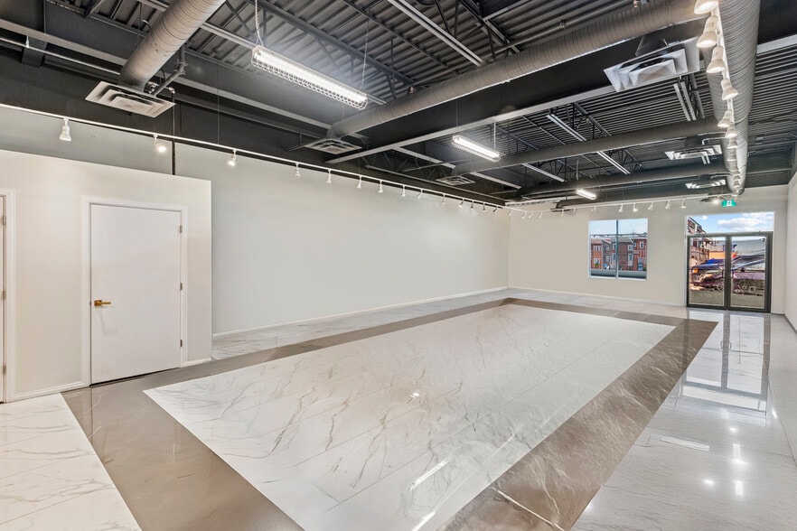 More Photos Of 3131 27th St NE, Calgary Storefront For Sale