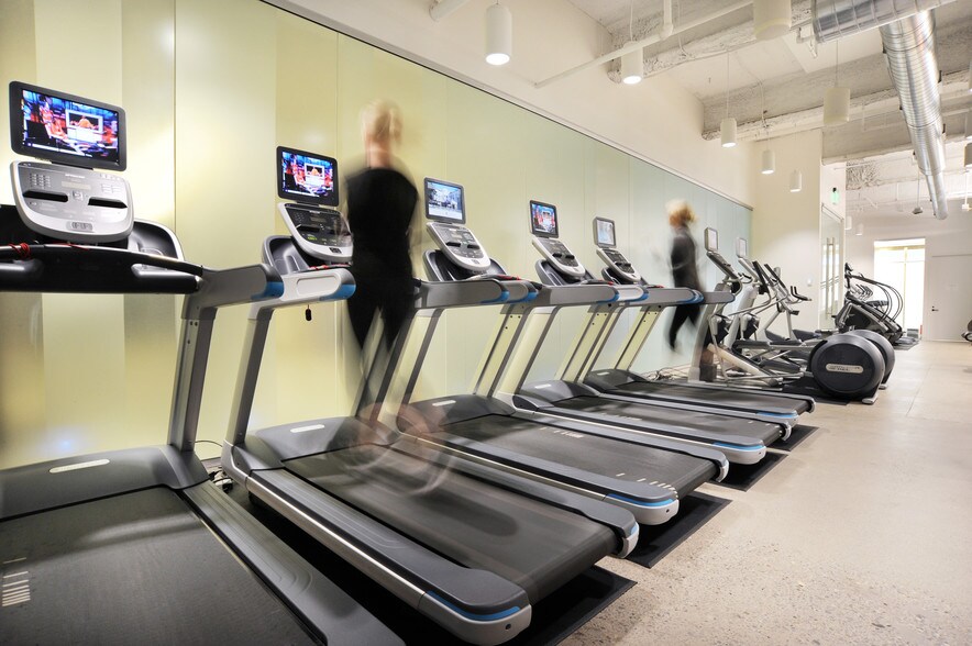 More Photos Of 121 8th St S, Minneapolis Office For Lease