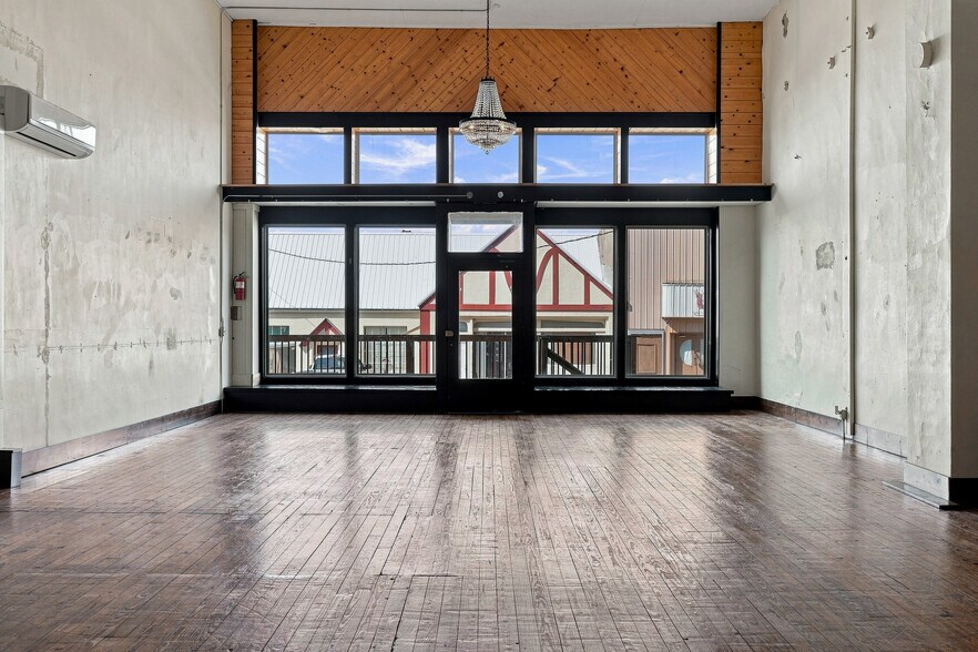 More Photos Of 204 S Broadway, Salisbury Specialty For Sale