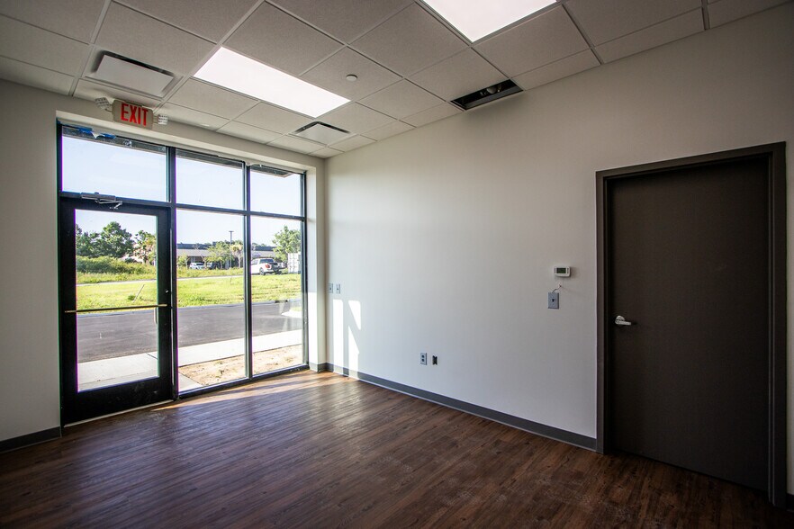 More Photos Of 181 Newland Rd, Columbia Warehouse For Lease
