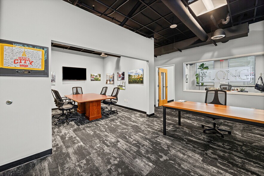 More Photos Of 300 N 5th St, Lafayette Office Residential For Lease