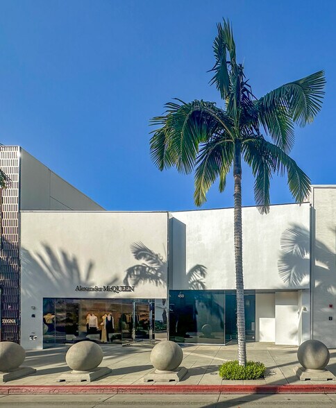More Photos Of 457-459 N Rodeo Dr, Beverly Hills Storefront For Lease