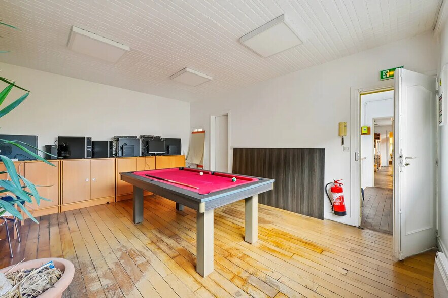 More Photos Of 20 Rue Marx Dormoy, Paris Office For Sale