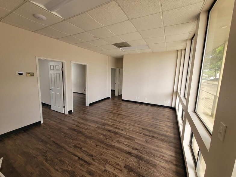 More Photos Of 1104 S Mays St, Round Rock Office For Lease