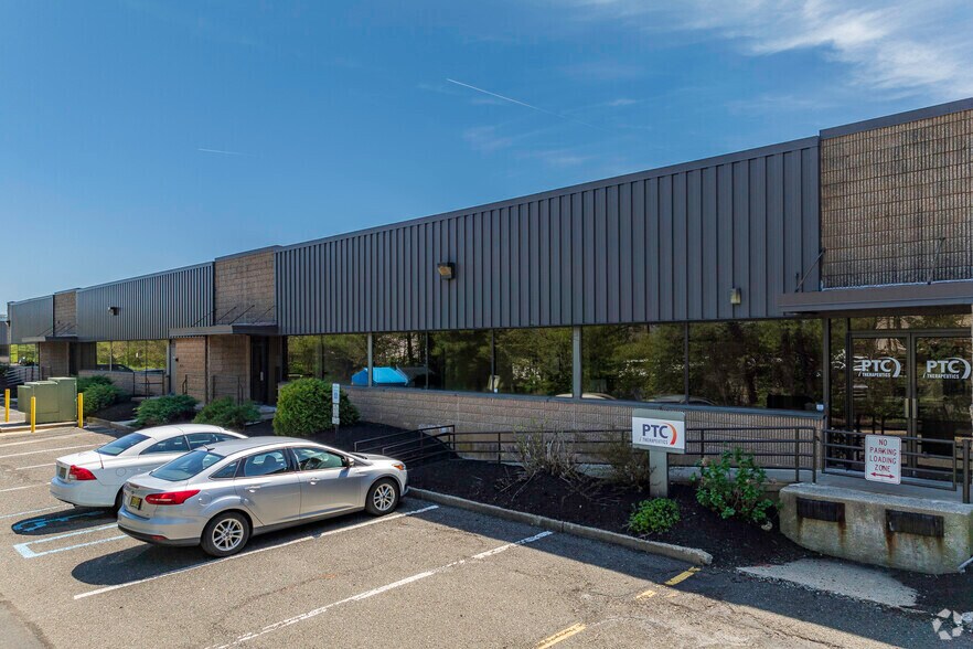 More Photos Of 250 Corporate Ct, South Plainfield Medical For Lease