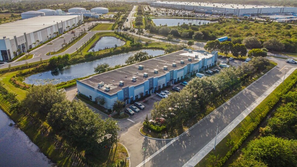 More Photos Of 6901-6945 NW LTC Pky, Port Saint Lucie Warehouse For Lease
