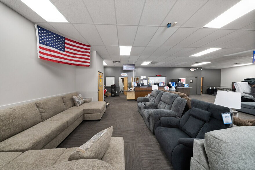 More Photos Of 1812 S Business 54, Eldon Bank For Sale
