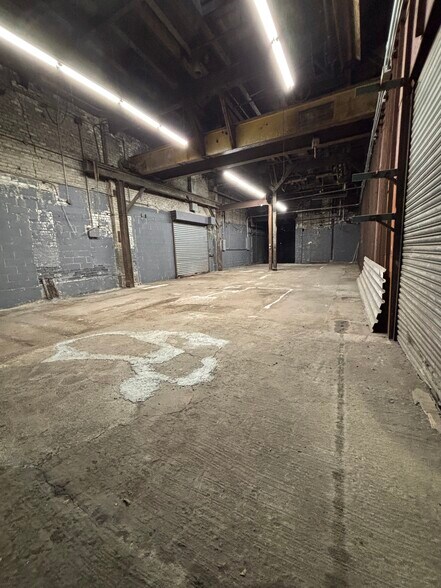 More Photos Of 220 Stewart Ave, Brooklyn Warehouse For Lease