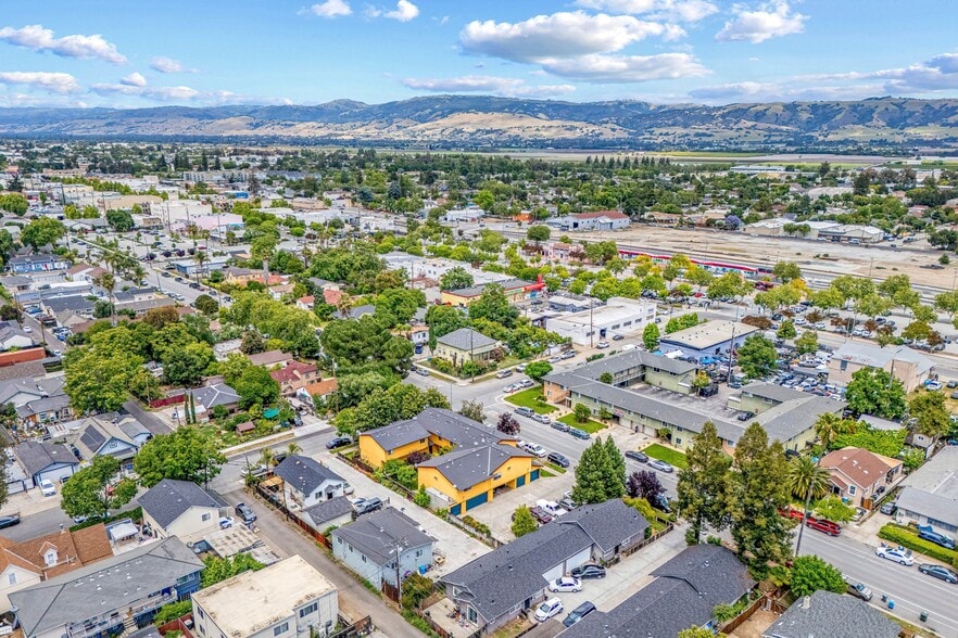 More Photos Of 7191 Eigleberry St, Gilroy Apartments For Sale