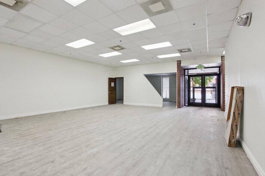 More Photos Of 3800-3900 E 48th Ave, Denver Warehouse For Sale