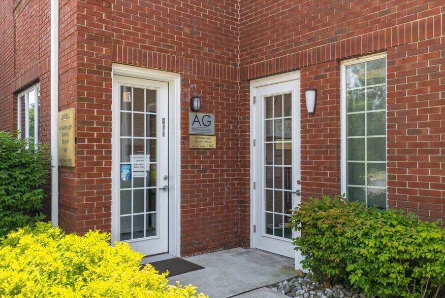 More Photos Of 821-824 Courtyard Dr, Hillsborough Office For Lease