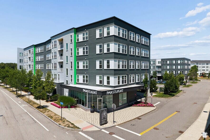 More Photos Of 10 Patriot Pky, South Weymouth Apartments For Lease