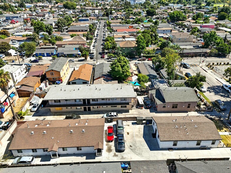 More Photos Of 9526 Firth Blvd, Los Angeles Apartments For Sale