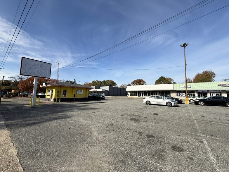 More Photos Of 2301-2401 Kecoughtan Rd, Hampton Freestanding For Lease