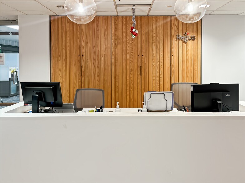 More Photos Of 39555 Orchard Hill Pl, Novi Coworking Space