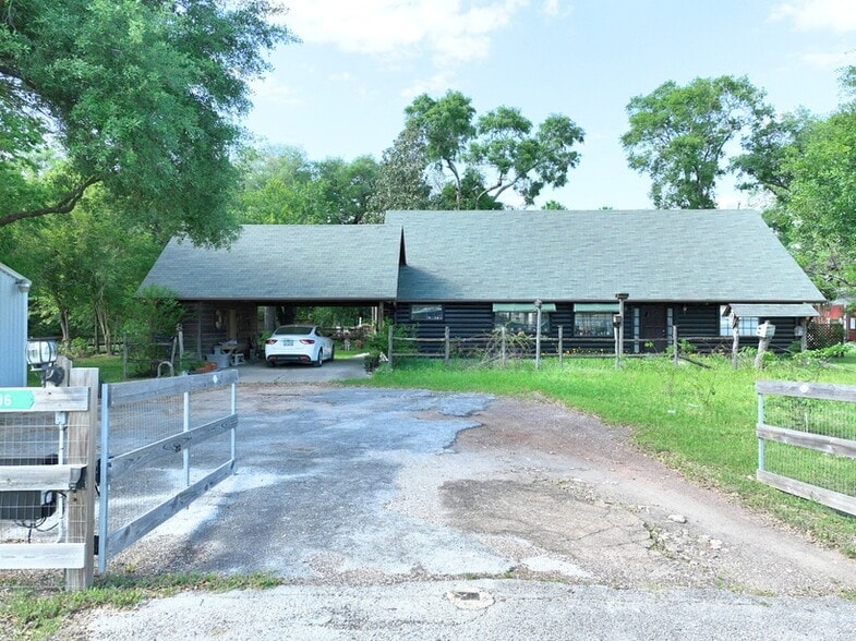 More Photos Of 6710 Spring Cypress Rd, Spring Specialty For Sale