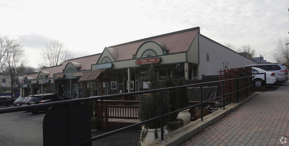 More Photos Of 5866-5880 Washington Blvd, Arlington Storefront For Lease