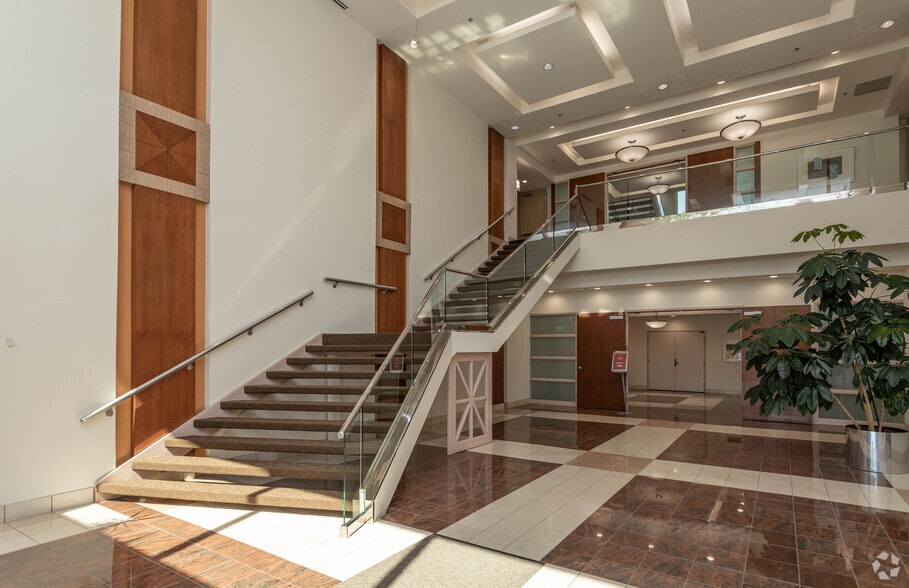 More Photos Of 300 Redland Ct, Owings Mills Unknown For Lease