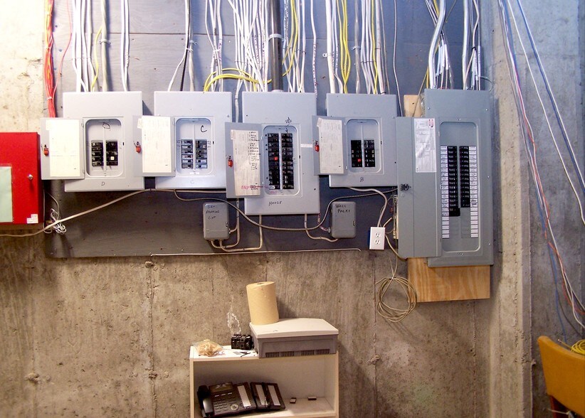 More Photos Of 627 Horseblock Rd, Farmingville Loft Creative Space For Sale