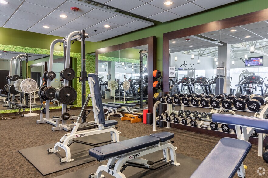 More Photos Of 108 Leigus Rd, Wallingford Office For Lease