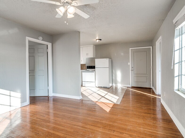 More Photos Of 2037 NW 26th St, Oklahoma City Apartments For Sale