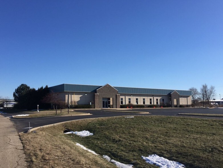 More Photos Of 4055 Steele Dr, Machesney Park Research And Development For Lease