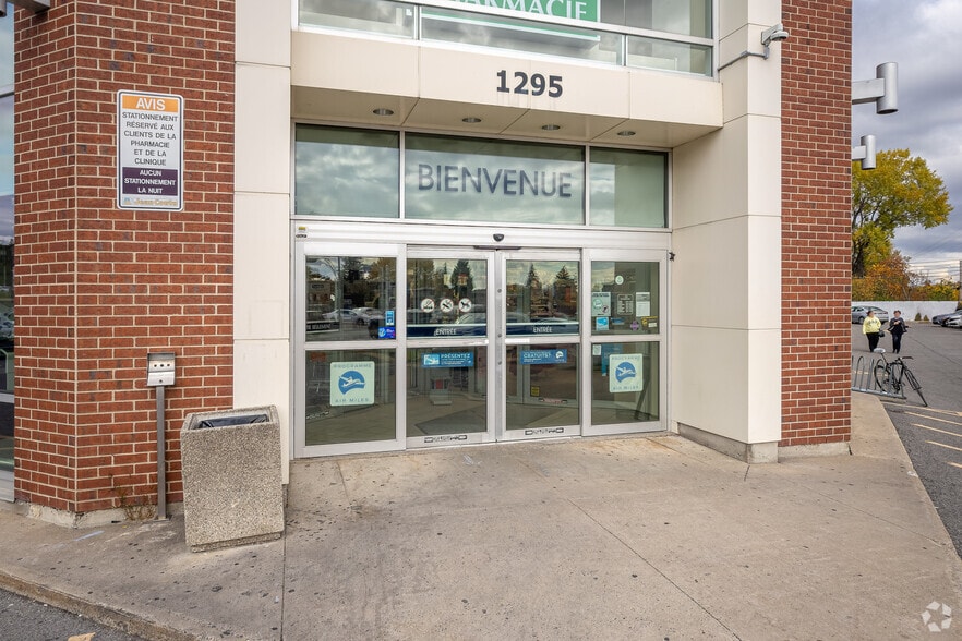 More Photos Of 1299 Boul De La Concorde O, Laval General Retail For Lease
