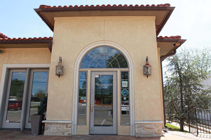 More Photos Of 1701 S Peoria Ave, Tulsa Medical For Lease