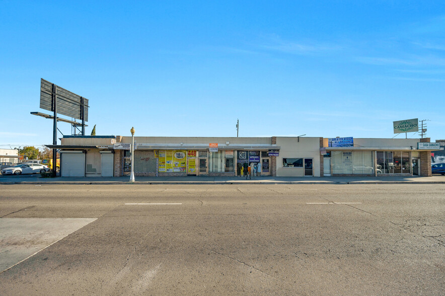 Primary Photo Of 444-450 N Blackstone Ave, Fresno Storefront For Sale