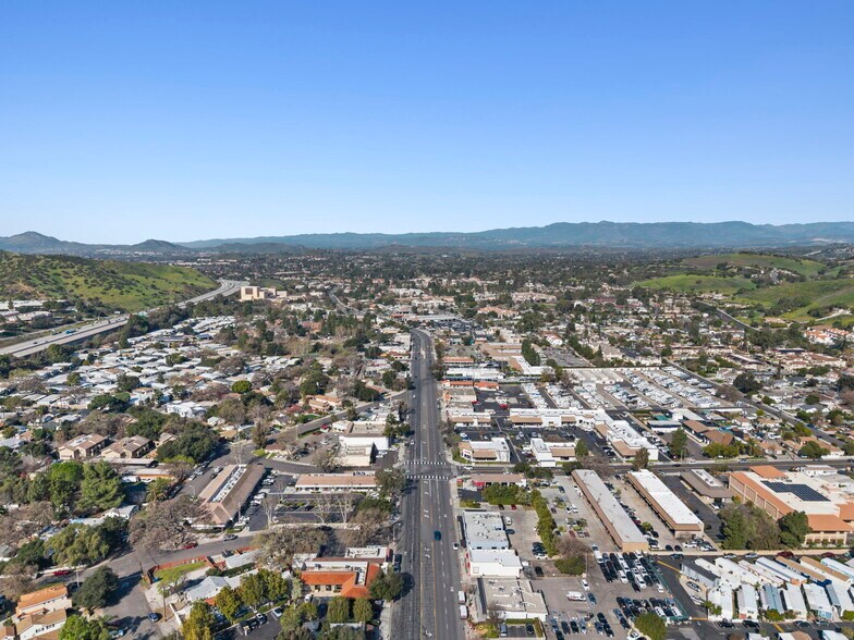 More Photos Of 2974 E Thousand Oaks Blvd, Thousand Oaks Storefront For Lease