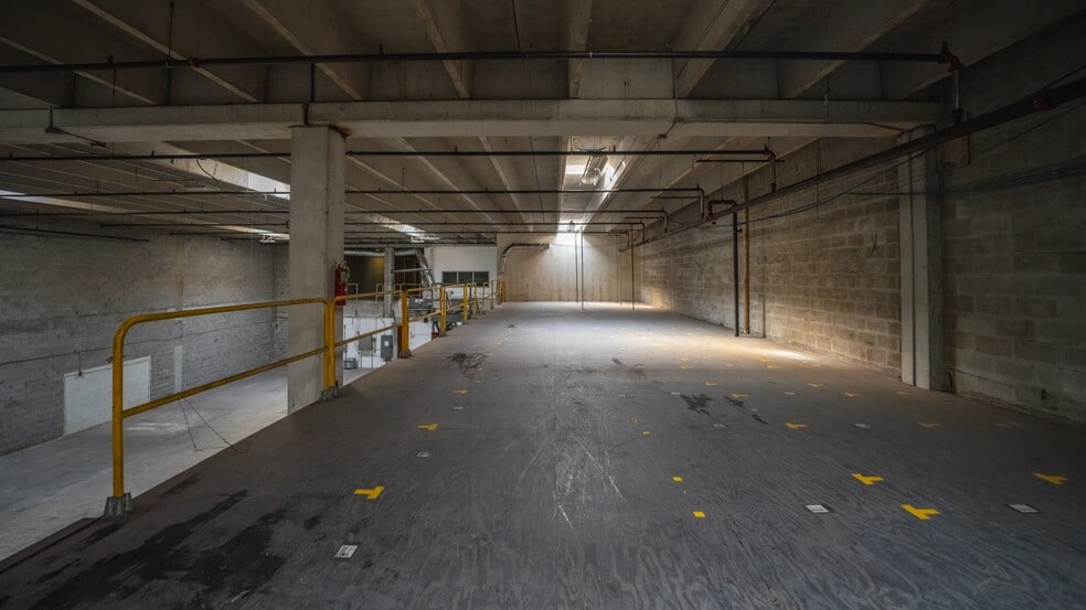 More Photos Of 6000 Park of Commerce Blvd, Boca Raton Distribution For Lease