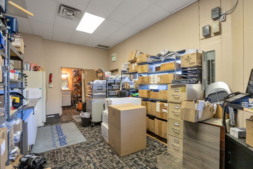 More Photos Of 5435 Boatworks Dr, Littleton Freestanding For Lease