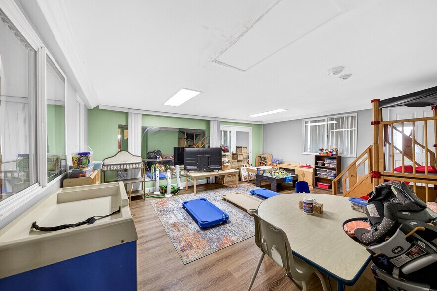 More Photos Of 1555 W Commonwealth Ave, Fullerton Office For Sale